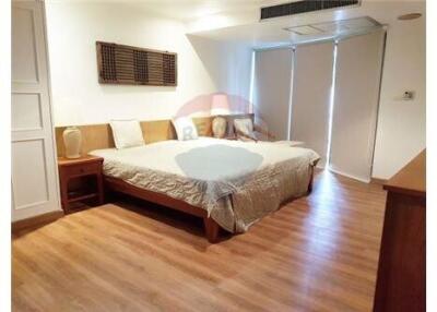 !!! For SALE !!! 3 beds, soi Suan plu, near BTS