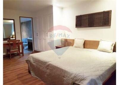 !!! For SALE !!! 3 beds, soi Suan plu, near BTS