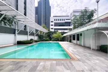 For Rent Detached House with pool suitable for residential and commercial in Thonglor