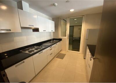 2BR High-Floor Condo at Wilshire Sukhumvit 22 - Close to Em District