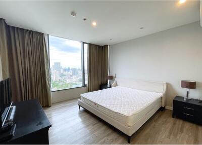 Duplex 3 bedrooms Sathon BTS Chong Nonsi