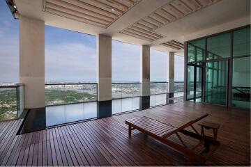 Luxurious 542m² Condo in Central Bangkok