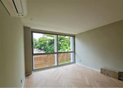 For Sale: Spacious 3-Bedroom Duplex in S47 Sukhumvit, Low Rise Building, New Unit