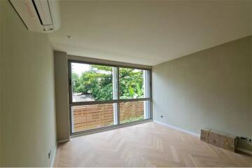 For Sale: Spacious 3-Bedroom Duplex in S47 Sukhumvit, Low Rise Building, New Unit