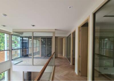 For Sale: Spacious 3-Bedroom Duplex in S47 Sukhumvit, Low Rise Building, New Unit