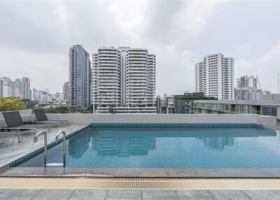 Sukhumvit 47 Condo: Luxury Living Awaits