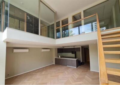 For Sale: Spacious 3-Bedroom Duplex in S47 Sukhumvit, Low Rise Building, New Unit