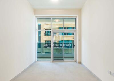 Spacious Layout  High ROI  Vacant  High Floor