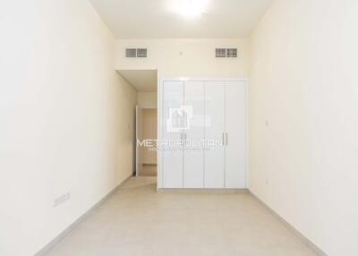 Spacious Layout  High ROI  Vacant  High Floor