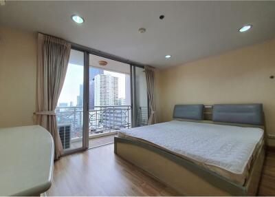 1BR Apartment for Rent at Noble Solo Thong Lor - Close to BTS