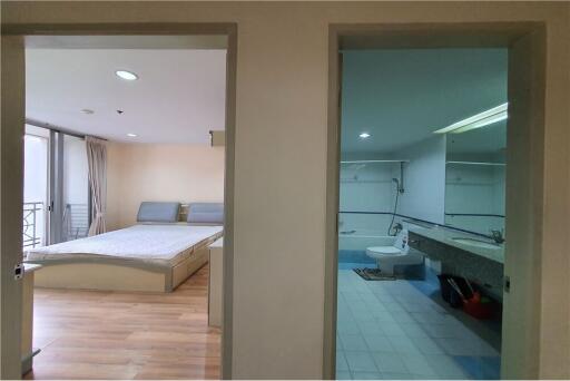 1BR Apartment for Rent at Noble Solo Thong Lor - Close to BTS