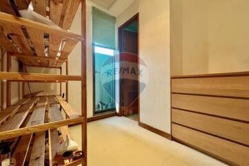 "Luxurious 2-Bed with PRIVATE SWIMIMG POOL in Sukhumvit 39