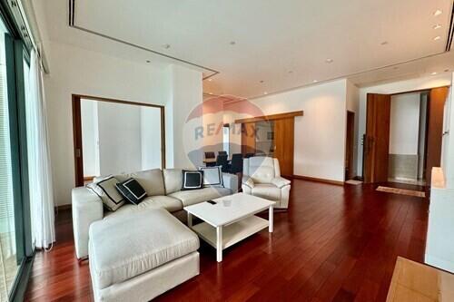 "Luxurious 2-Bed with PRIVATE SWIMIMG POOL in Sukhumvit 39