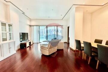 "Luxurious 2-Bed with PRIVATE SWIMIMG POOL in Sukhumvit 39