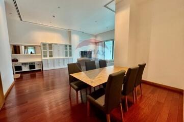 "Luxurious 2-Bed with PRIVATE SWIMIMG POOL in Sukhumvit 39