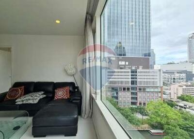 2BR Pet-Friendly Condo Chidlom Area