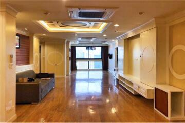 Spacious Pet-Friendly Condo on High Floor at President Park Sukhumvit 24