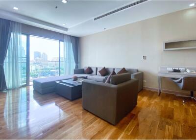 For Rent Apartment High Rise Building 2 Bedrooms with balcony in Sukhumvit 39