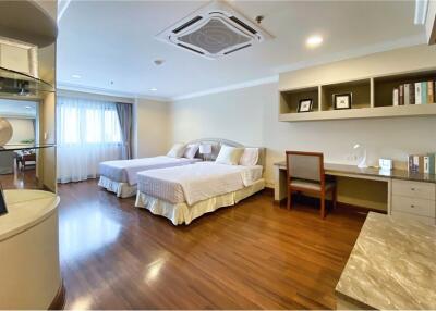 Pet friendly renovated style spacious 3 bedrooms in Asoke