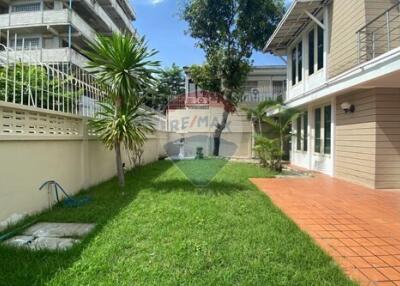 Rent this renovated 3-bed home in Watthana!