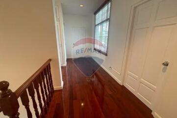 "Spacious Sathon Sanctuary: 3BR/3BA Home for Rent!"