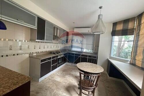 "Spacious Sathon Sanctuary: 3BR/3BA Home for Rent!"