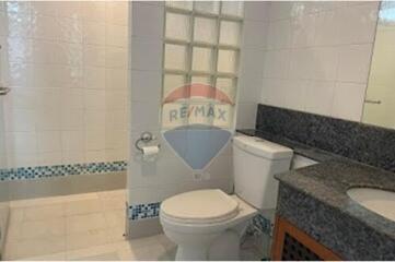 "Spacious Sathon Sanctuary: 3BR/3BA Home for Rent!"