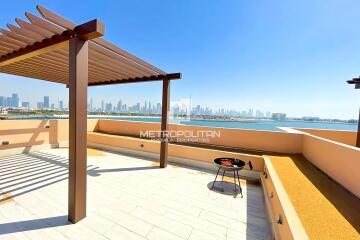 Elegant Design  Rooftop Terrace  Sea Views