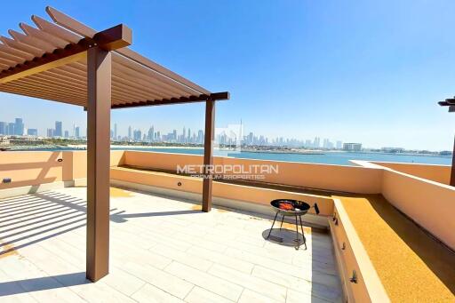 Elegant Design  Rooftop Terrace  Sea Views