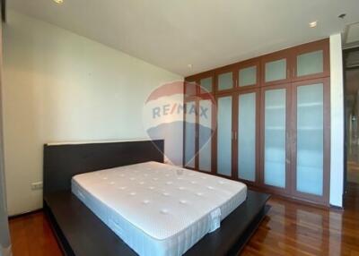 For Rent 3-Bed   The Lakes Sukhumvit 16  Breathtaking City & Lake Views