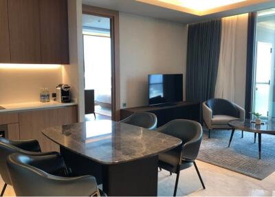 Luxurious Condo in Central Bangkok Ready to Rent!