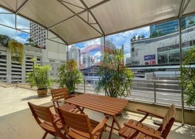 4 bed for rent unique unit Sukhumvit BTS Asoke