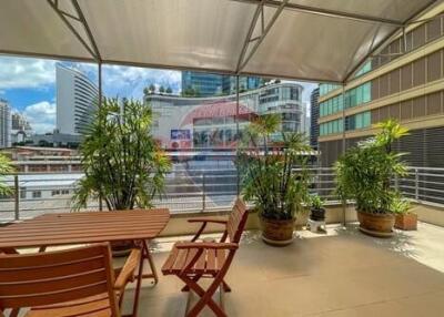 4 bed for rent unique unit Sukhumvit BTS Asoke