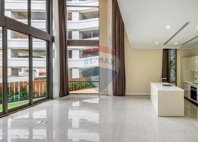 Experience luxury living 4 bed with private swimming pool in Thonglor.