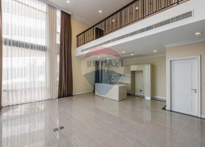 Experience luxury living 4 bed with private swimming pool in Thonglor.