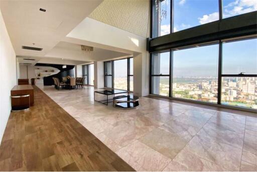 Available !  Triplex 4 Bedrooms with private pool - 64 Floor, Stunning River View at The Met