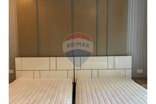 2 bed for rent pet friendly BTS Ekkamai Sukhumvit