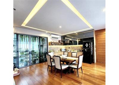 Five-Story Single House for Sale in Sukhumvit 71