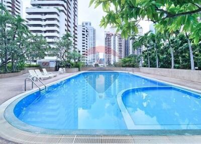 Modern Condo in Watthana - 100 sqm Urban Oasis