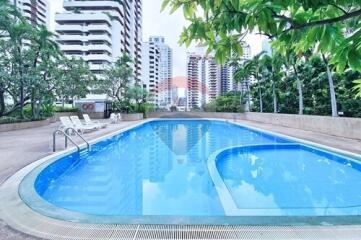 Modern Condo in Watthana - 100 sqm Urban Oasis