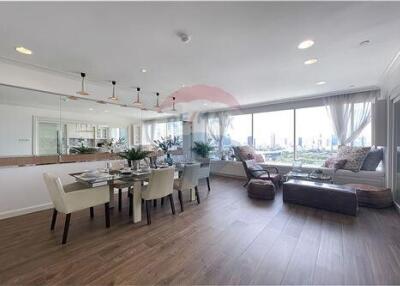 Spacious Modern 4 bedrooms Penthouse near Asoke