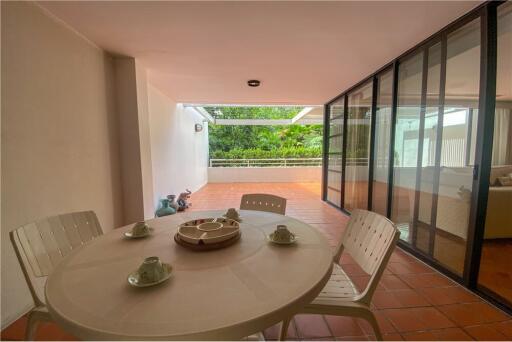 Big terrace 4 bedrooms in private apartment Sathon Soi 1