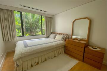 Big terrace 4 bedrooms in private apartment Sathon Soi 1