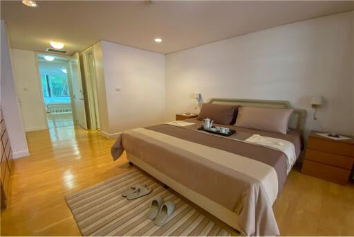 Big terrace 4 bedrooms in private apartment Sathon Soi 1