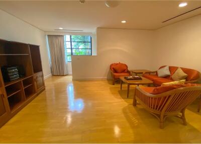 Big terrace 4 bedrooms in private apartment Sathon Soi 1