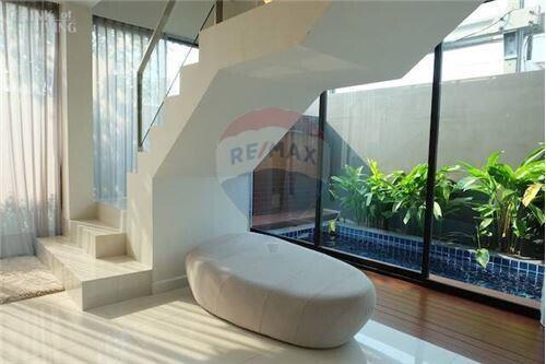 for rent,brand new pool villa,3bed,in Sukhumvit 63,BTS Ekamai.