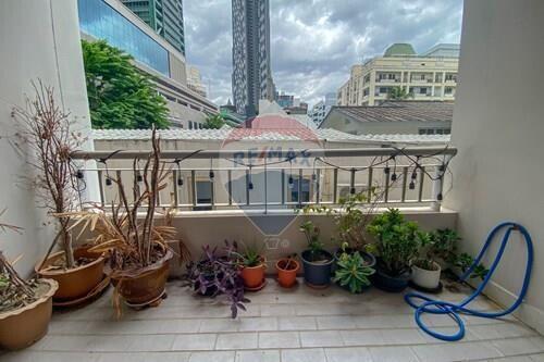 2 bed for rent BTS Surasak Station - Sathon road