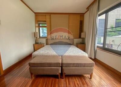 2 bed for rent BTS Surasak Station - Sathon road