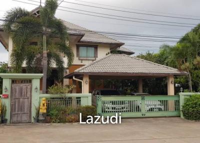 4 Beds 5 Baths Single House at Pattaya