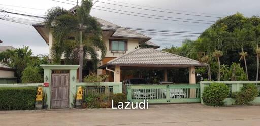 4 Beds 5 Baths Single House at Pattaya